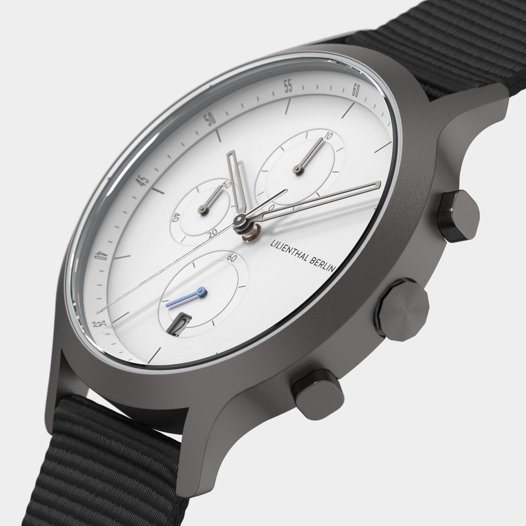 Chronograph – Dark Silver White
