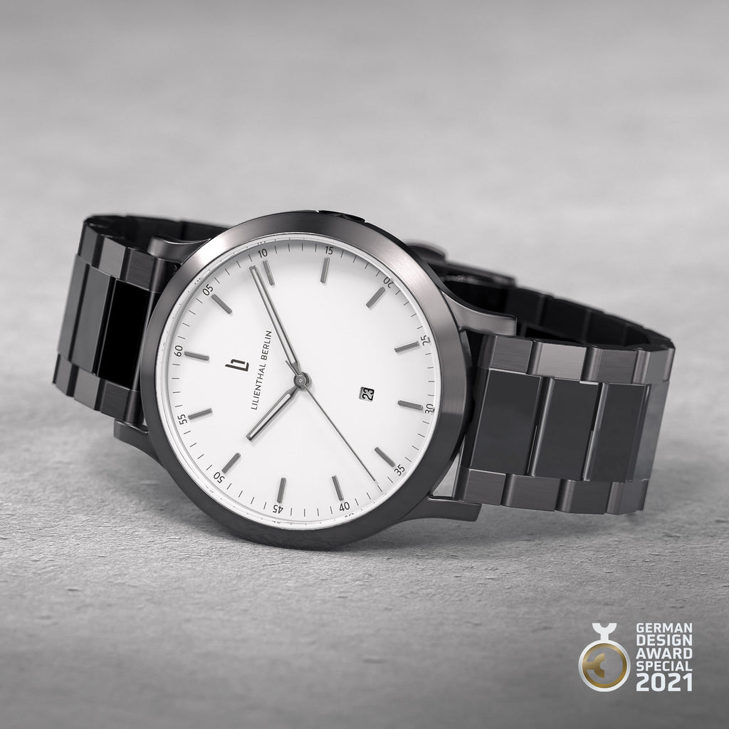 Huxley – Dark Silver White