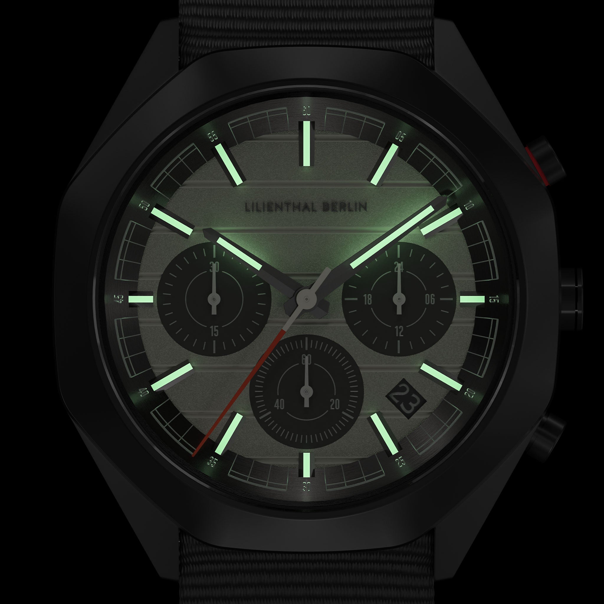 Octachrono – Black Sand